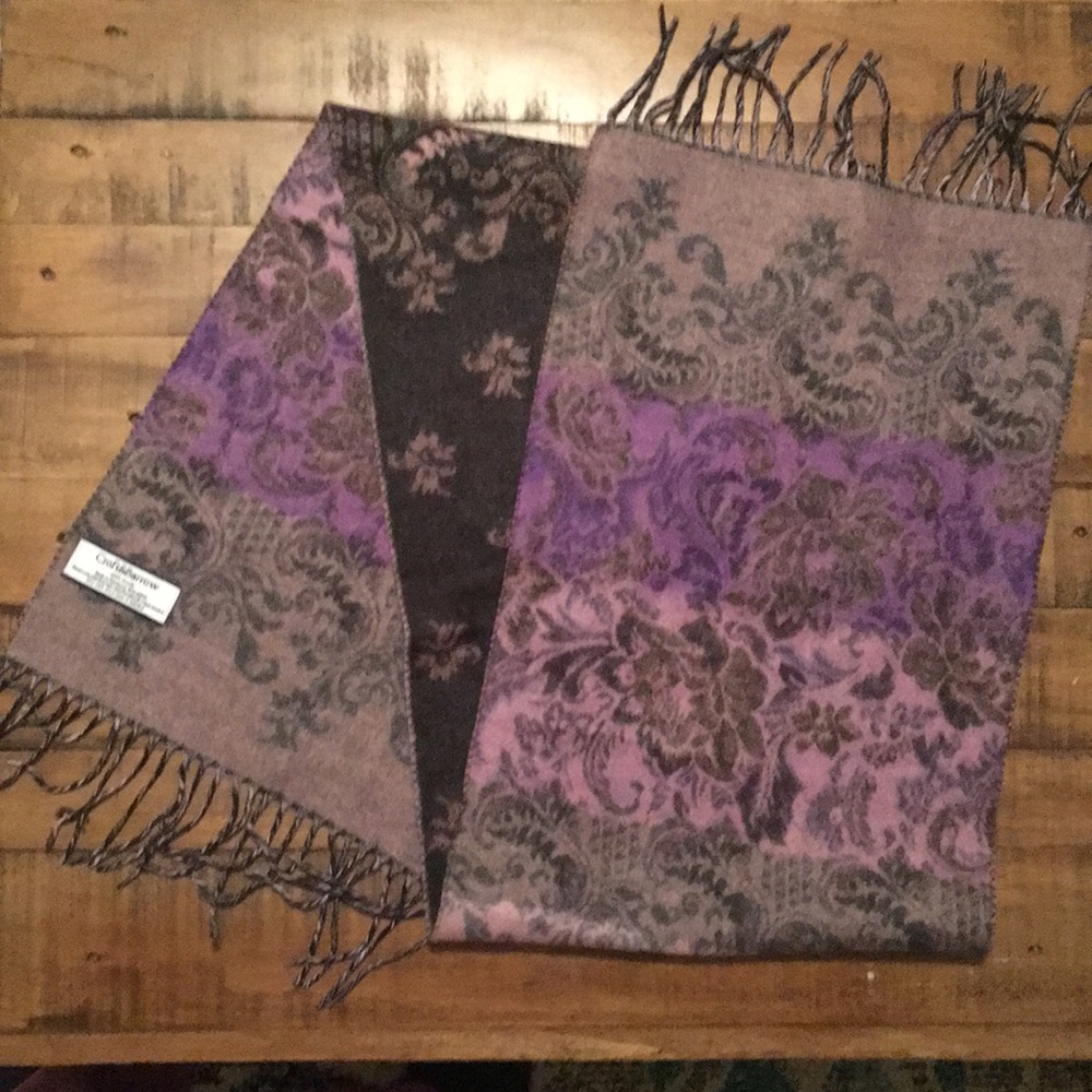 Beautiful purple and gray scarf